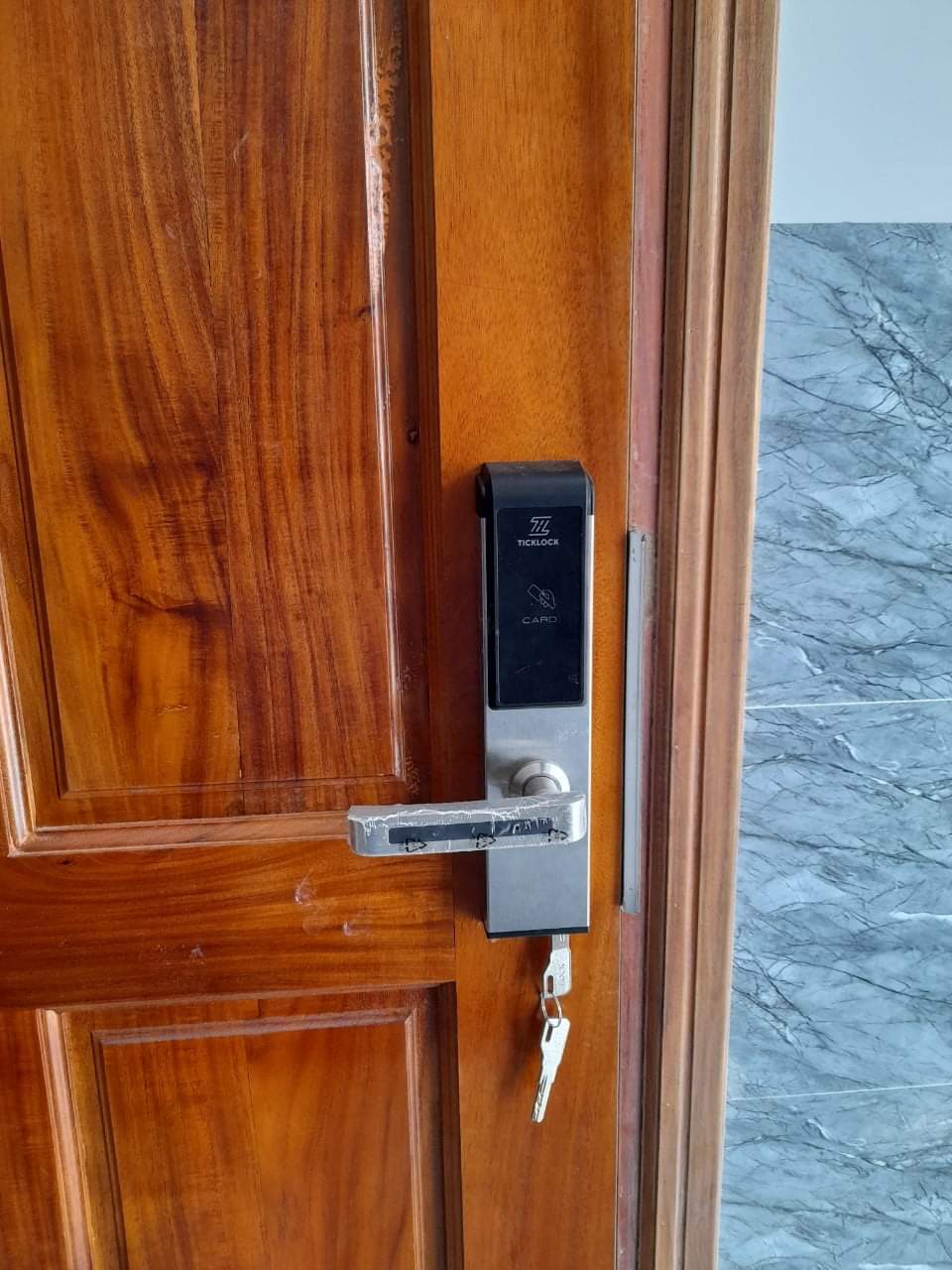 Khóa thẻ từ khách sạn ticklock SK500