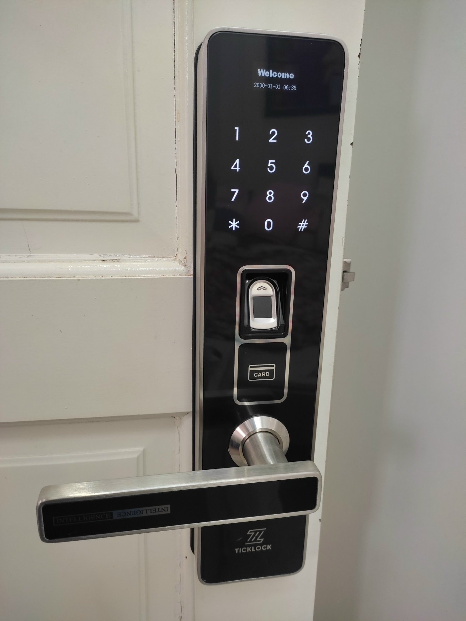 Hình ảnh thực tế khóa vân tay ticklock sma07