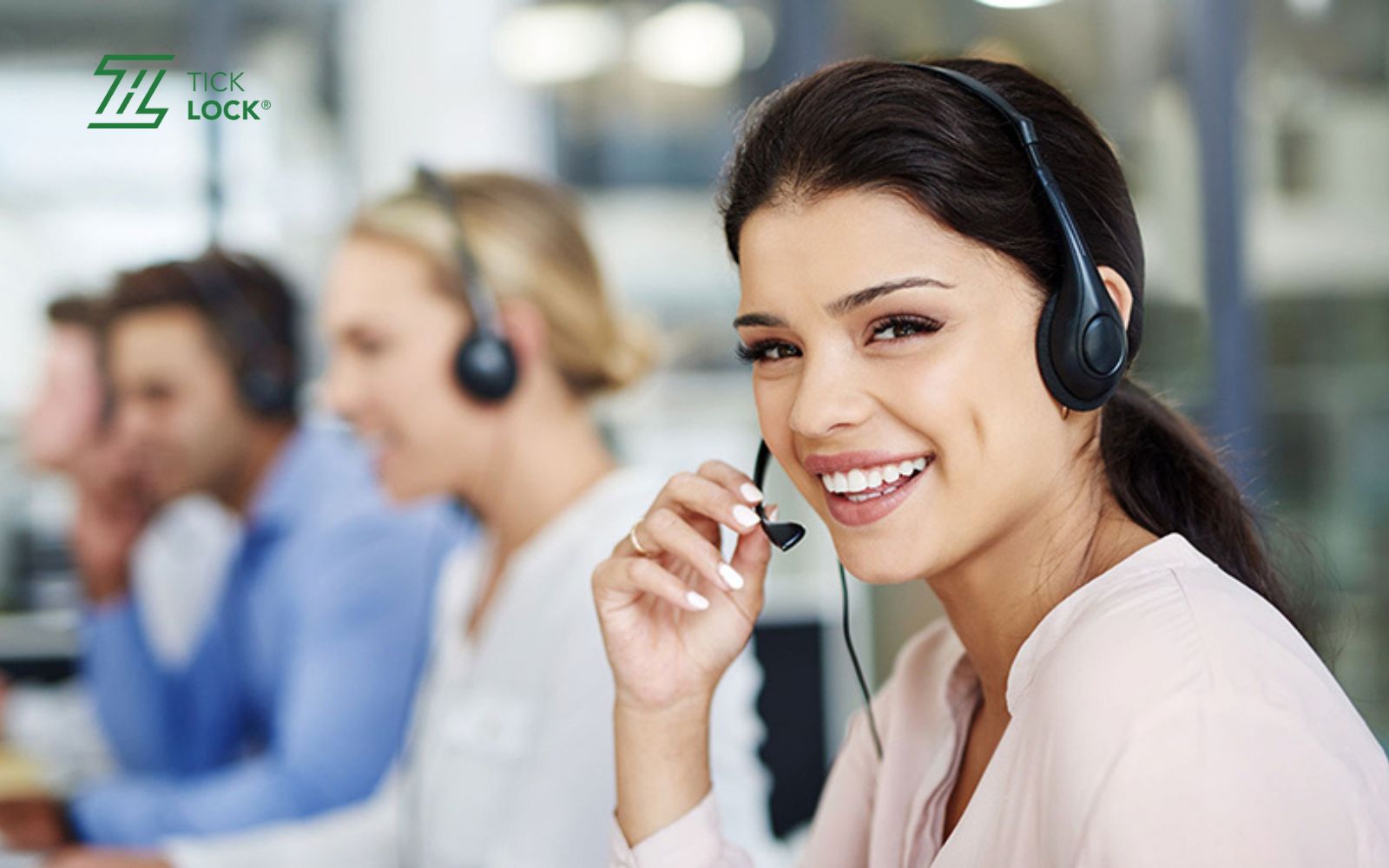 Liên hệ nhà cung cấp khoa nếu không thể mở được cửa