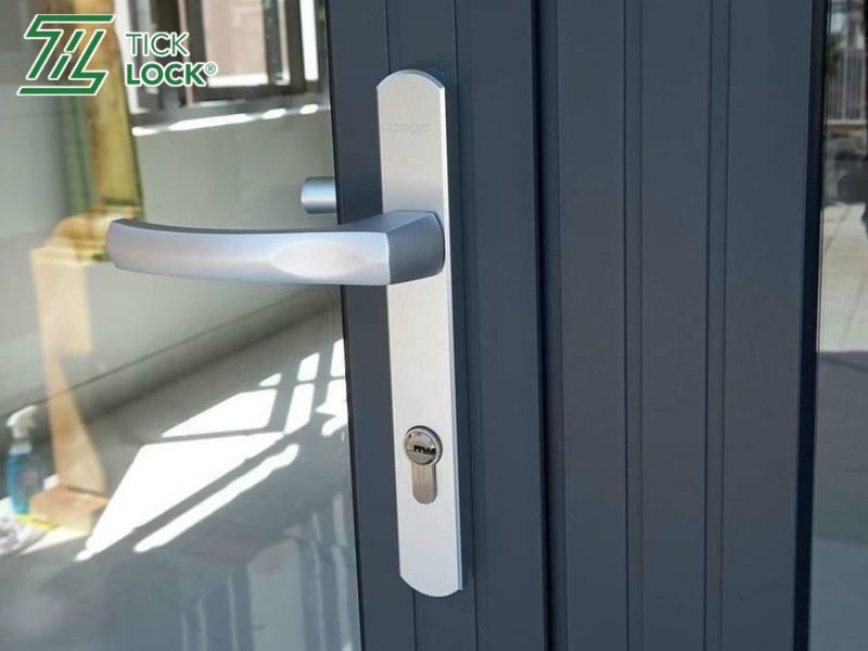 Khóa cửa tay gạt dáng ngang Các loại ổ khóa cửa tay gạt