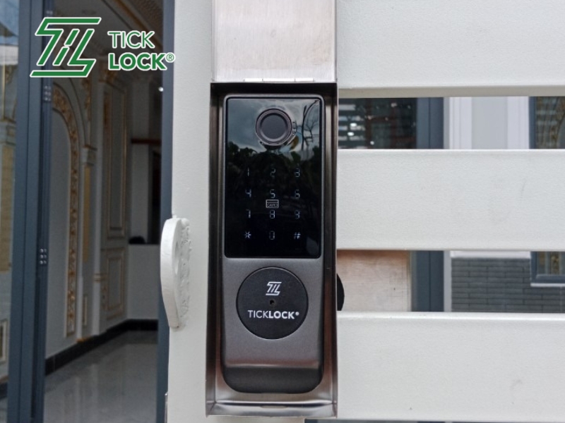 Khoá TICKLOCK G790 có tích hợp chức năng mở khoá bằng mã số ảo