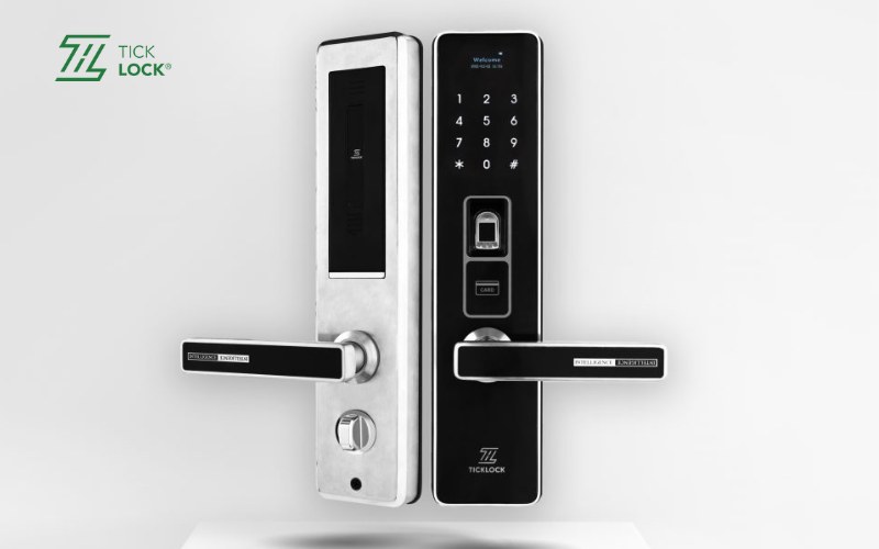Tay cầm của khóa điện tử có tác dụng trợ lực cho người mở đóng cửa Khóa điện tử có tay cầm