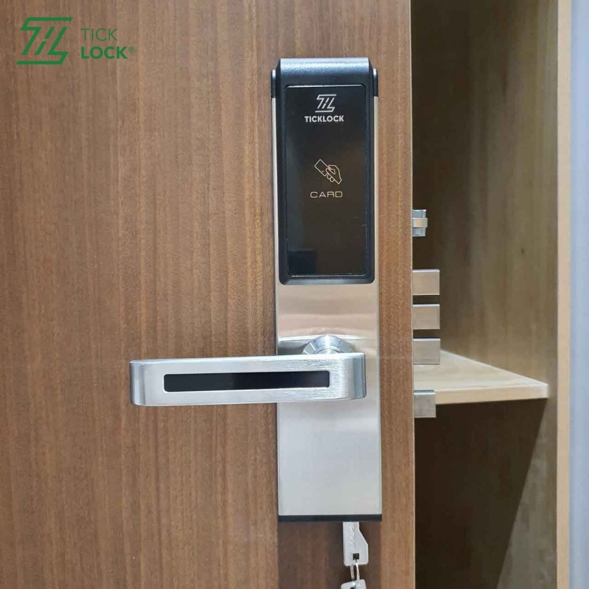 Chất liệu Inox 304 bền đẹp khiến TICKLOCK T300 trở thành lựa chọn hàng đầu của khách sạn TICKLOCK T300 là lựa chọn hàng đầu của các khách sạn