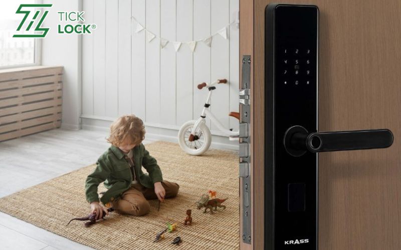 Lưu ý khi lắp đặt khóa thông minh cho phòng trẻ em