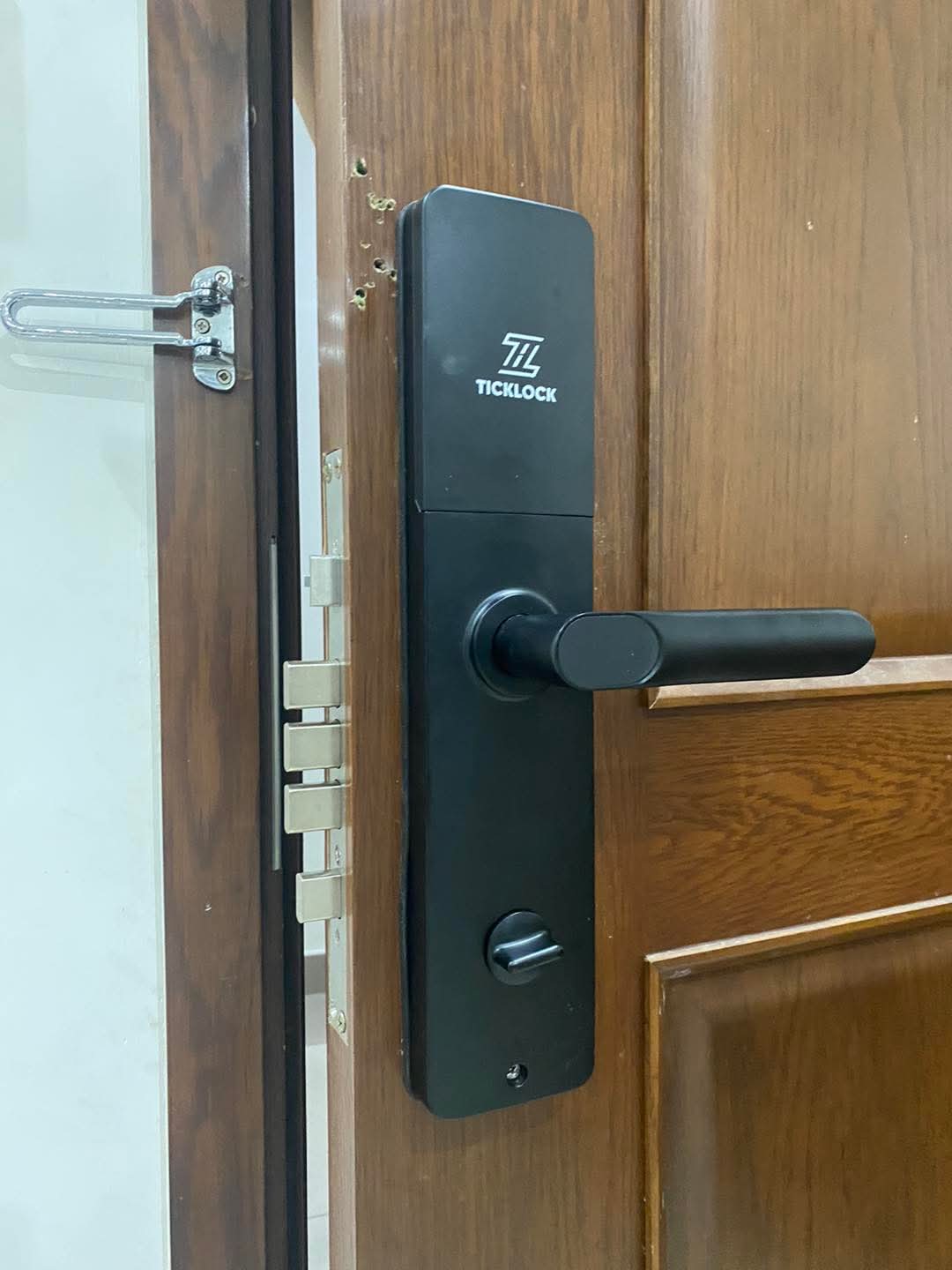 Hình ảnh thực tế khóa vân tay Ticklock SL07C