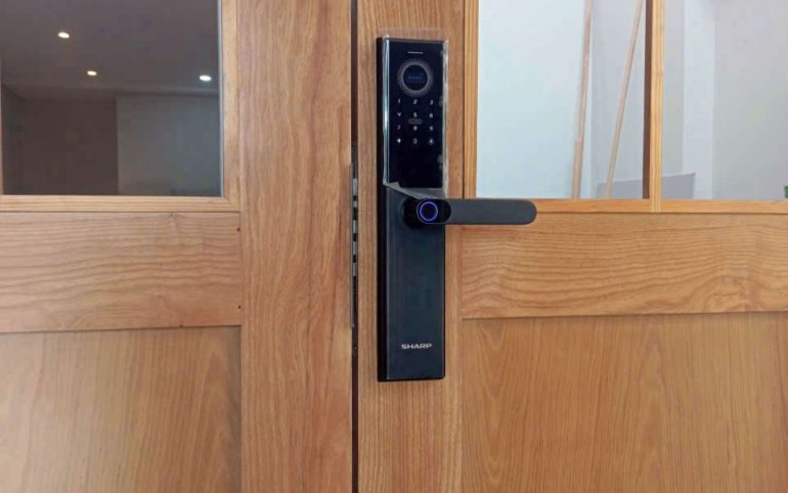 Dự án lắp khóa cửa vân tay SHARP A3-B cho cửa gỗ tại nhà ở Quận 6