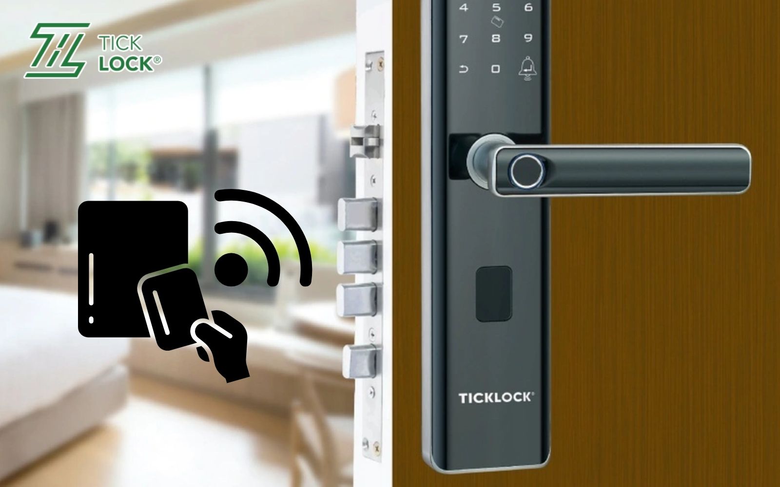 Thẻ RFID phát tín hiệu tới đầu đọc trên cửa để nhận diện mã thẻ
